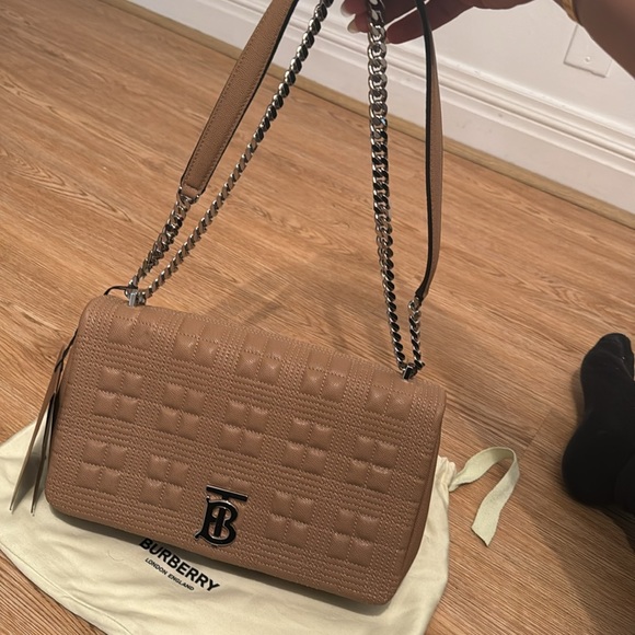 BURBERRY CAMEL BEIGE CAVIAR LEATHER HANDLE BAG BRAND NEW WITH ORIGINAL TAGS - Picture 4 of 10